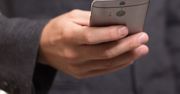 Koniec SMS-ów premium. Rząd postanowił, a sieć Play już wdraża