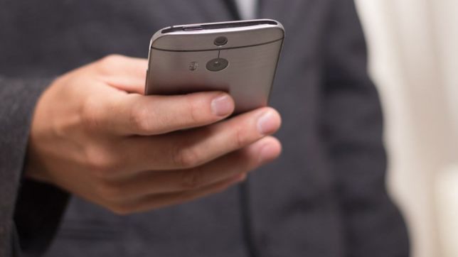 Podejrzane SMS-y, dziwne linki, zainfekowane programy - na to musisz uważać