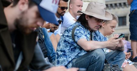 Burmistrz z Włoch grozi, że odetnie internet. W szczycie mieszkańcy się nie połączą
