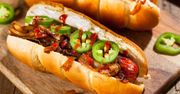 Wege hot-dogi w "Stop Cafe". Internauta sprawdza, co jest w środku