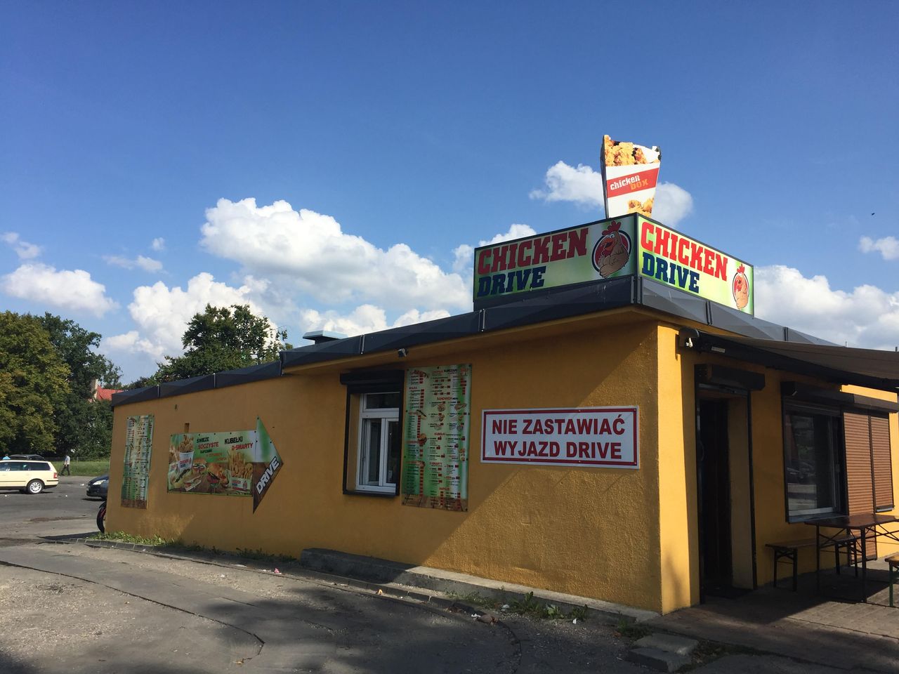 Chicken Drive w Sławnie. Tam, gdzie Colonel Sanders spotyka polski biznes