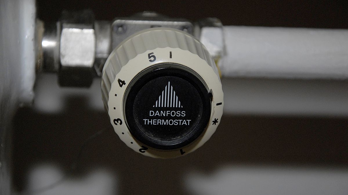 Danfoss znany jest m.in. z produkcji termostatów.