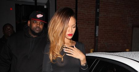 Specjalnie nie założyła stanika?