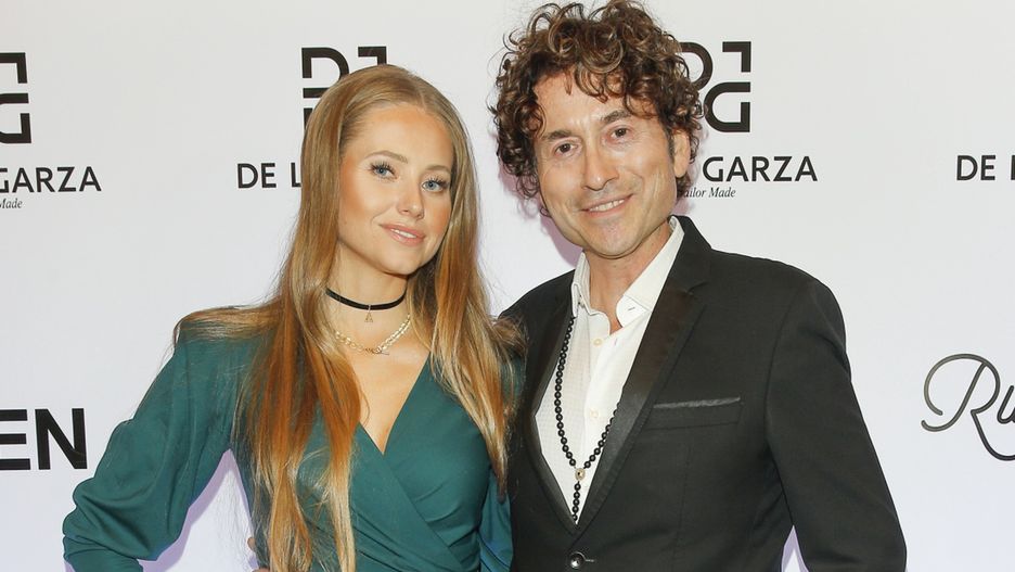 scena z: Agata Rubik, Piotr Rubik, SK:, , fot. Podlewski/AKPAPokaz kolekcji Rodrigo De La Garza, październik 2021, Agata Rubik, Piotr Rubik