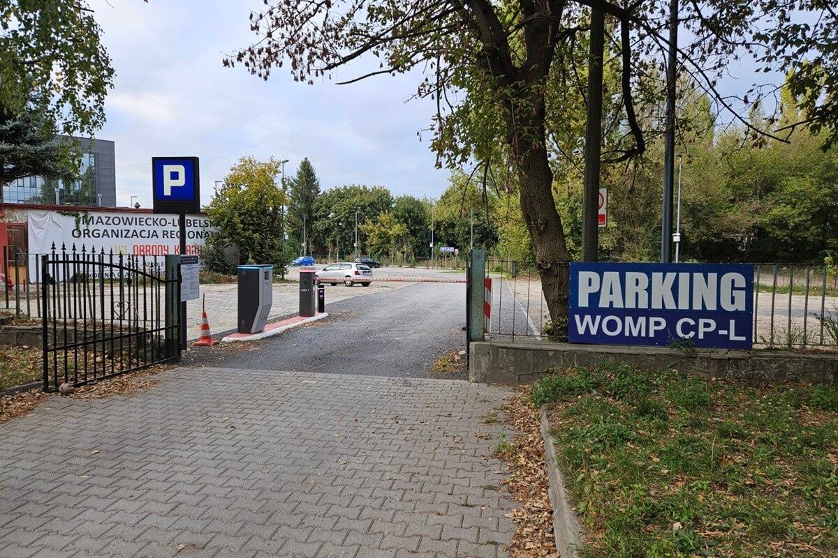 Płatny parking przy WOMP przy ul. Nałęczowskiej w Lublinie