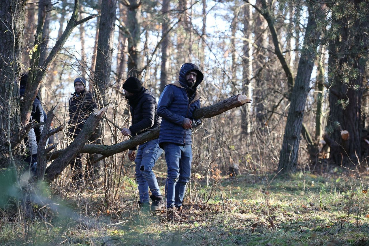 "Nas tu jest tylko ośmiu mieszkańców". Sołtys o szturmie granicy koło Starzyny