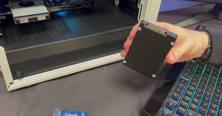 Pierwsze testy dysków SSD PCIe 5.0 – Intel chwali się potężną wydajnością