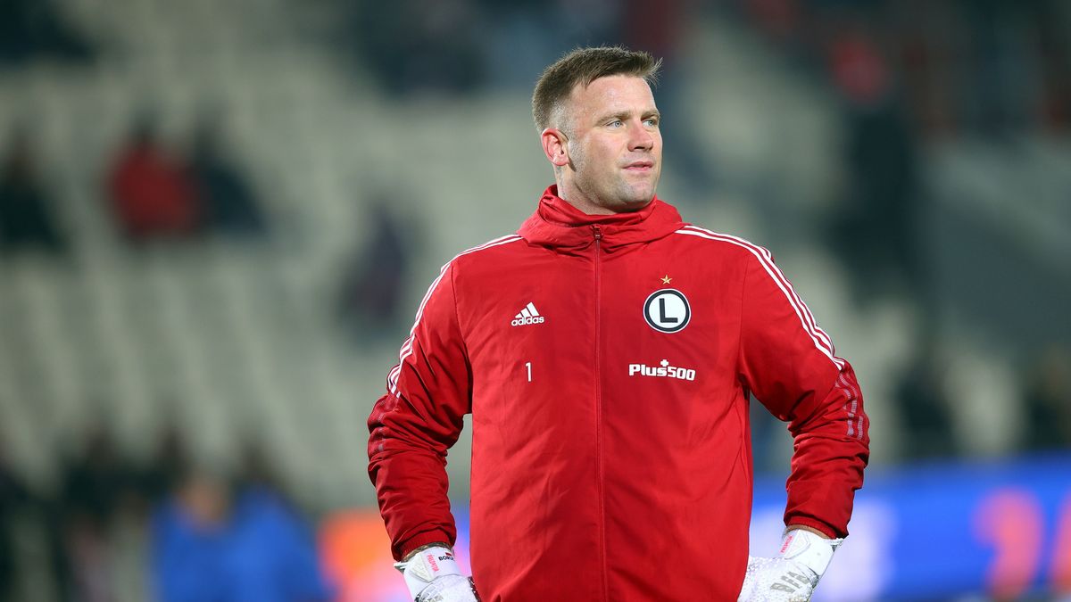 Kraków, 05.12.2021. Bramkarz Legii Warszawa Artur Boruc przed meczem piłkarskiej Ekstraklasy z Cracovią, 5 bm. (gj) PAP/Łukasz Gągulski