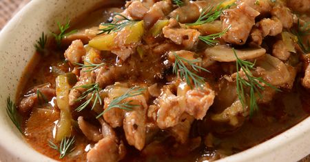 Do placków robię grzybowy gulasz. Unosił się zapach jak z najlepszej restauracji