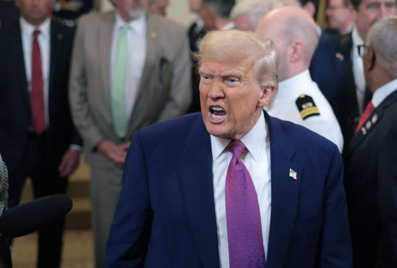 Trump grozi Iranowi. Zapowiada odpowiedź z "niespotykaną siłą"