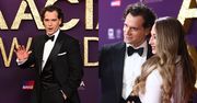 Świeżo upieczeni rodzice Henry Cavill i Natalie Viscuso rozdają uśmiechy na ściance