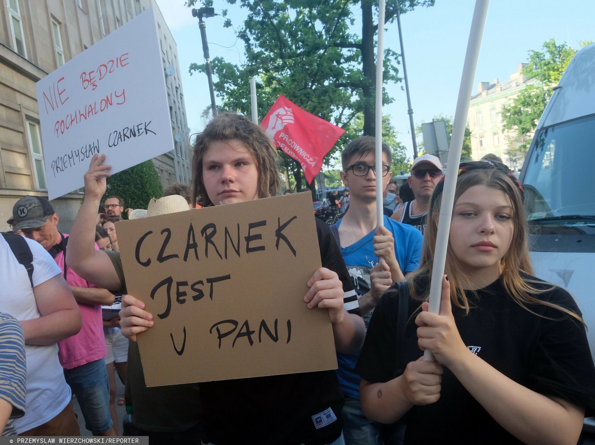 Protest młodzieży przeciwko ministrowi edukacji 