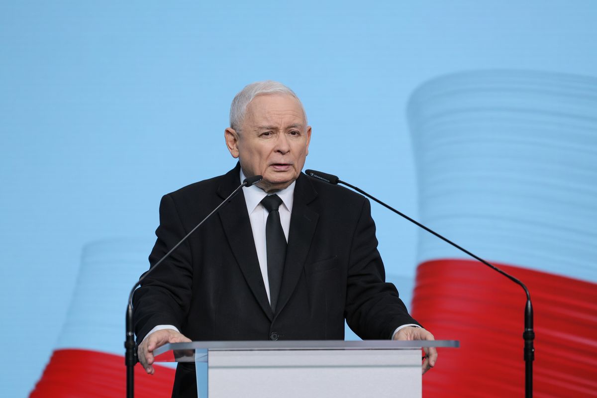 Prezes PiS Jarosław Kaczyński skrytykował szefa MSZ Radosława Sikorskiego
