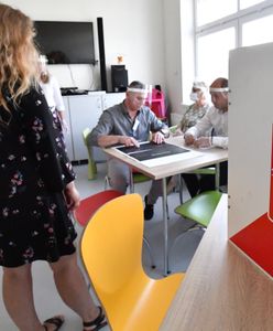 Wybory prezydenckie 2020. Alert RCB wysłany na telefony. Czy to złamanie ciszy wyborczej?