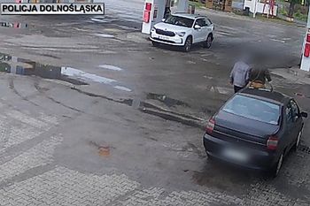 Groza na stacji paliw. Zamaskowany 33-latek groził pracownikowi siekierą
