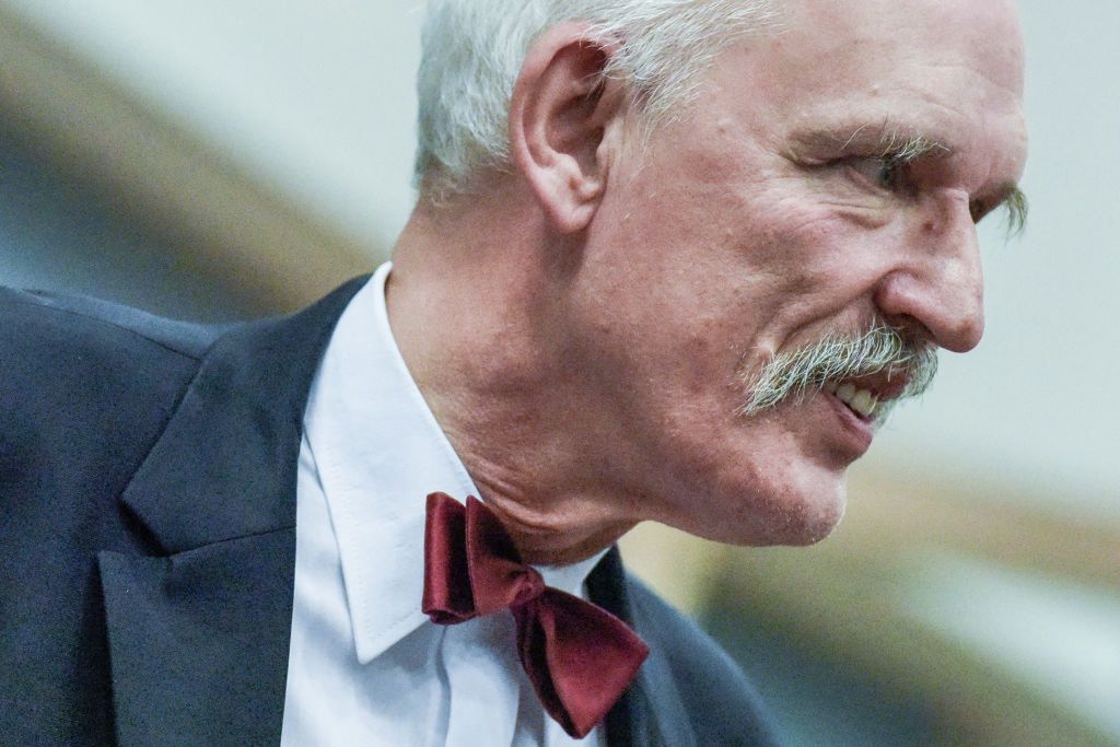 Kobiety biją mężczyzn? Korwin-Mikke nie ma wątpliwości