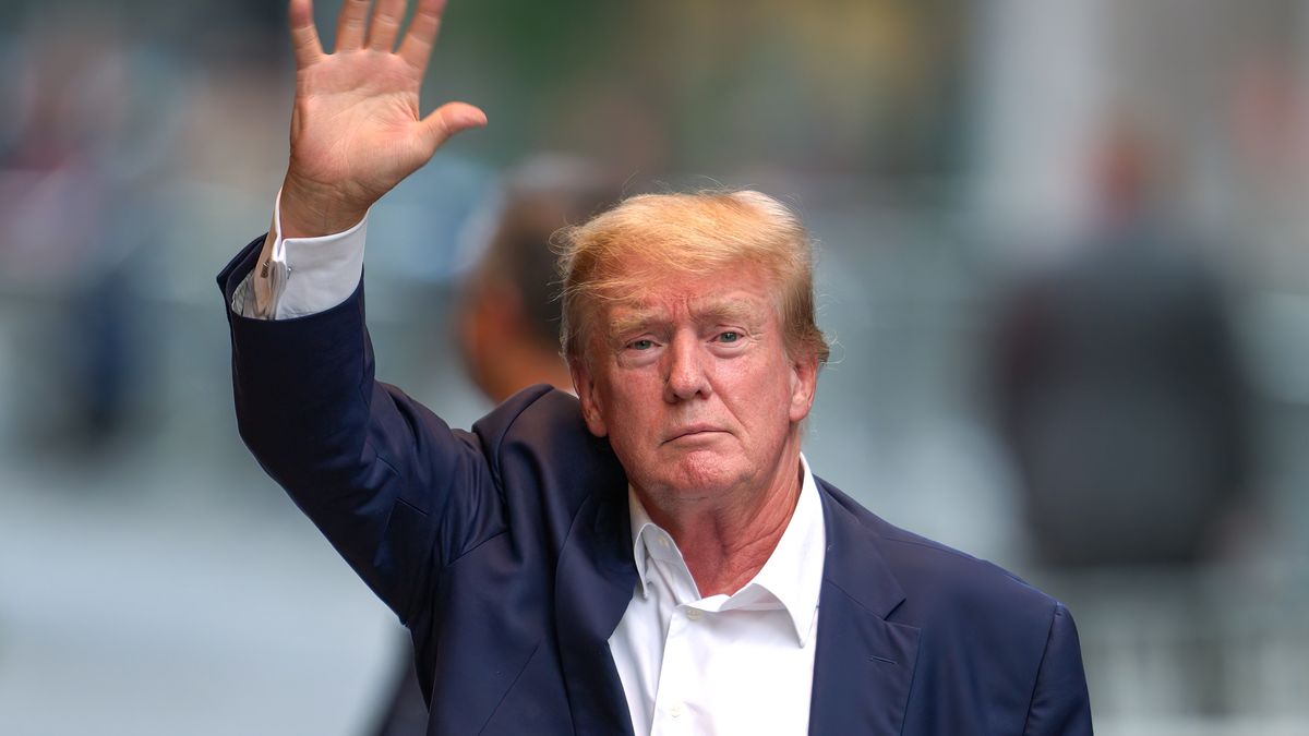 NEW YORK, NEW YORK - SEPTEMBER 04: Former U.S. President Donald Trump arrives at Trump Tower on September 4, 2023 in New York City. (Photo by James Devaney/GC Images)