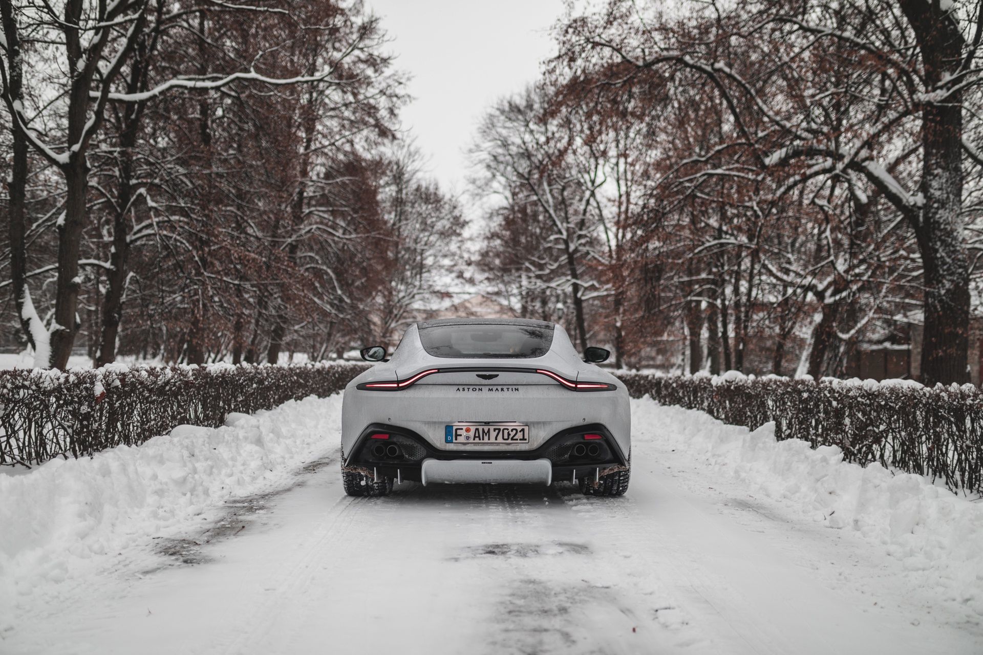 Aston Martin Vantage (2022)