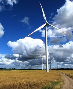 Jest decyzja Sejmu ws. odległości wiatraków od domów