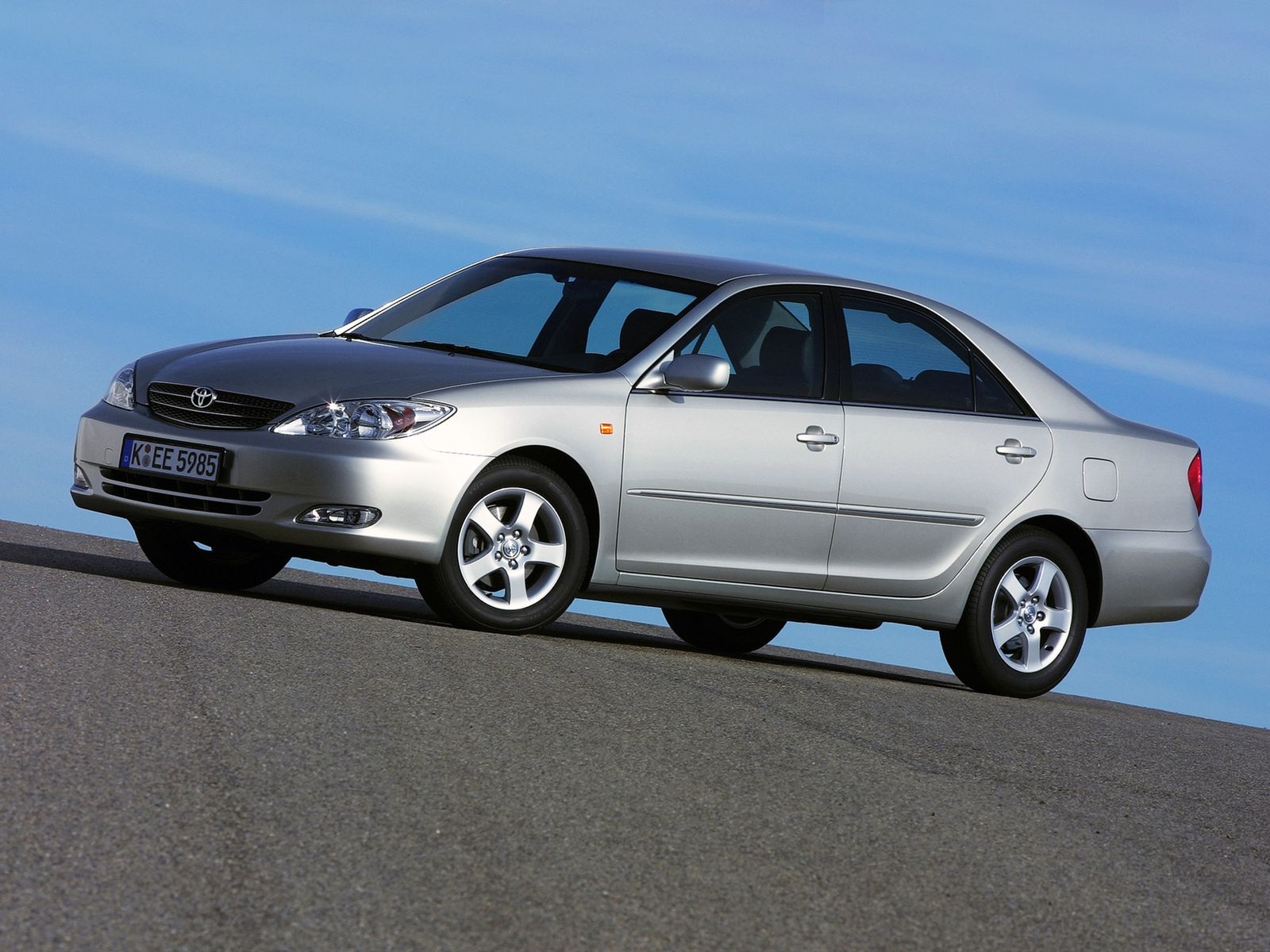 Toyota Camry 6