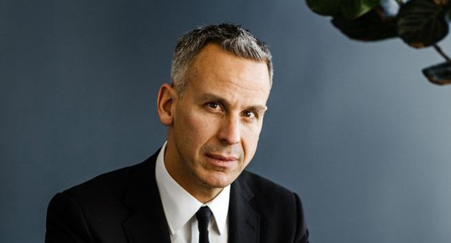 Redaktor naczelny „Bon Appétit” odchodzi po 10 latach. Powodem oskarżenia o rasizm wobec pracowników