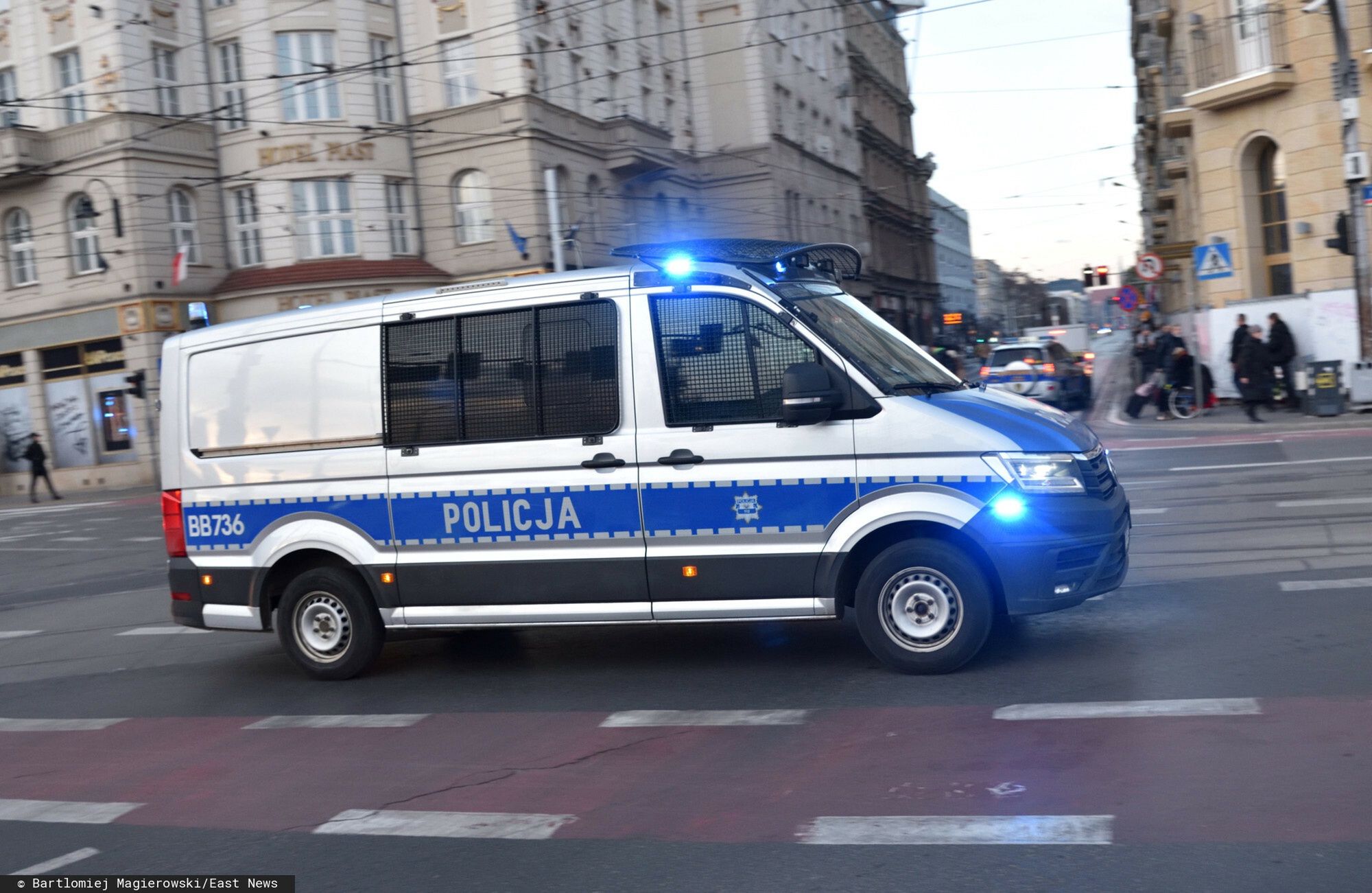 Brutalny atak na kobietę w centrum Warszawy. Ofiara nie żyje.