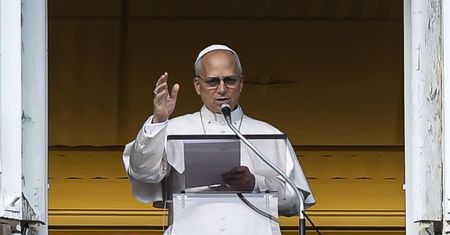 Papież wysłał na Ukrainę trzy tiry pomocy. 100 tys. porcji zupy dla ludzi
