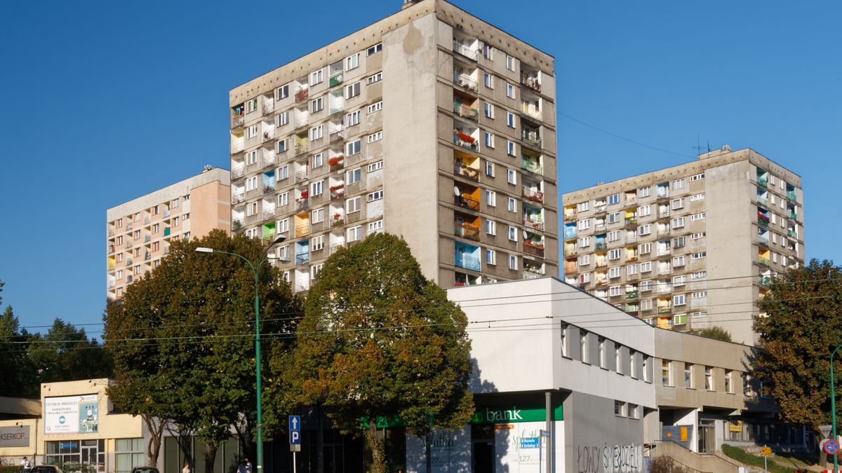 Rada Polityki Pieniężnej podjęła decyzję ws. stóp procentowych. Jak to przełoży się na raty kredytów? 