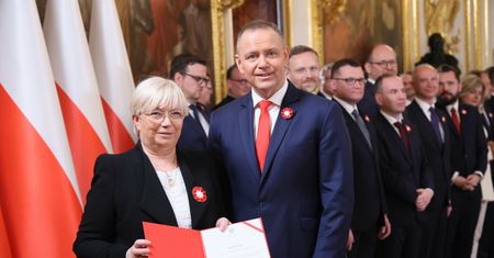 "Niewypał" Pałacu? Większość partii nie chce zmieniać konstytucji z prezydentem Nawrockim