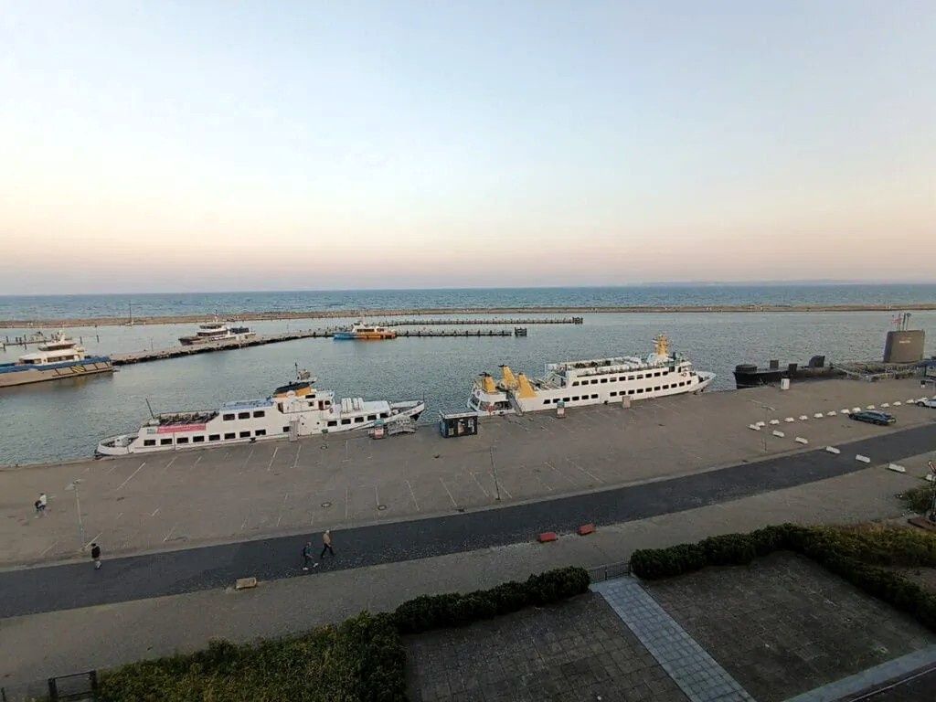 Do portu Sassnitz w 1993 roku przypłyneli oceleni z promu Jan Heweliusz