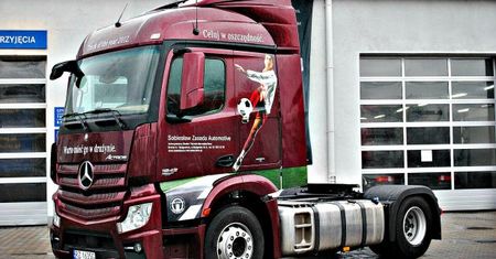 Mercedes-Benz Actros MP4 - Transporters [waga ciężka]