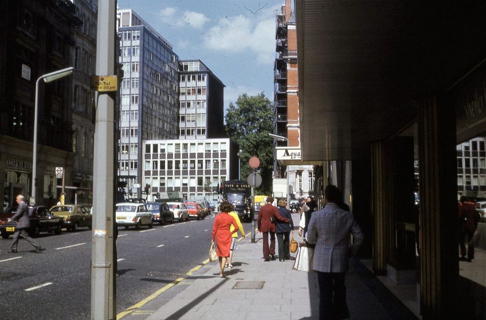 Londyn w obiektywie amerykańskiego turysty z 1972 roku zachwyca swoim klimatem 27