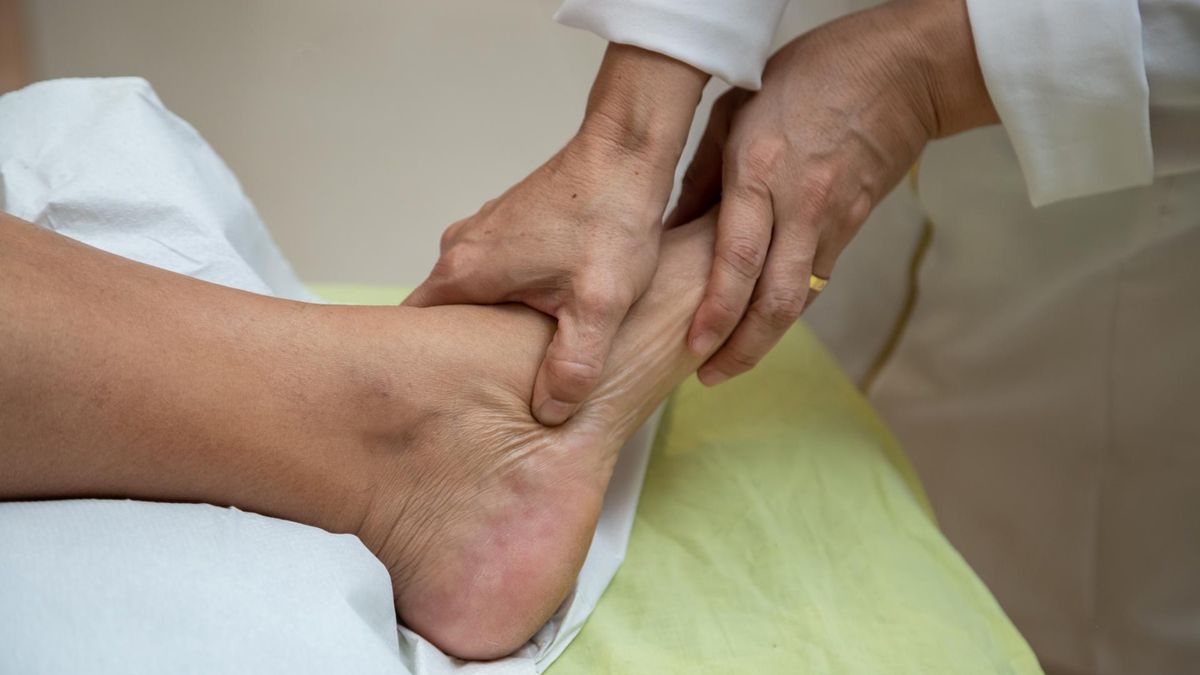 Zauważasz na stopach, choć zagraża sercu. Nigdy nie lekceważ