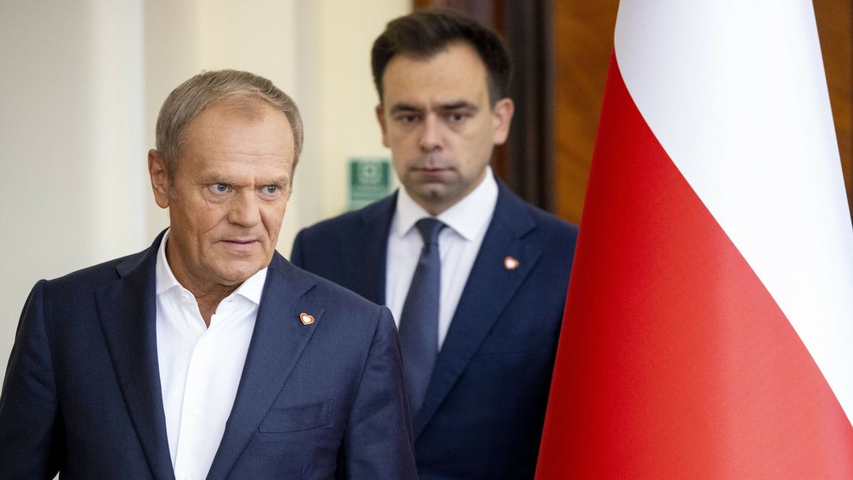 Konferencja premiera po posiedzeniu rz?du
03.09.2024. Warszawa. Konferencja premiera po posiedzeniu rzadu. Fot. Filip Naumienko/REPORTER 
N/z: Donald Tusk, Andrzej Domanski
Filip Naumienko/REPORTER