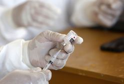 Płatne szczepienia na COVID-19? "Pomysł jest rozważany"