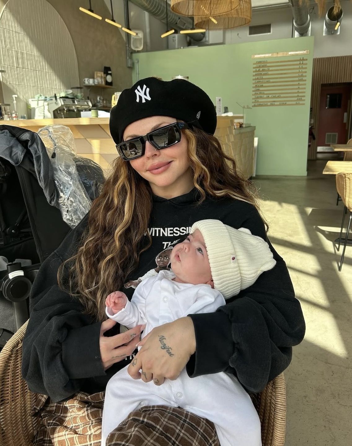 Jesy Nelson z córką 