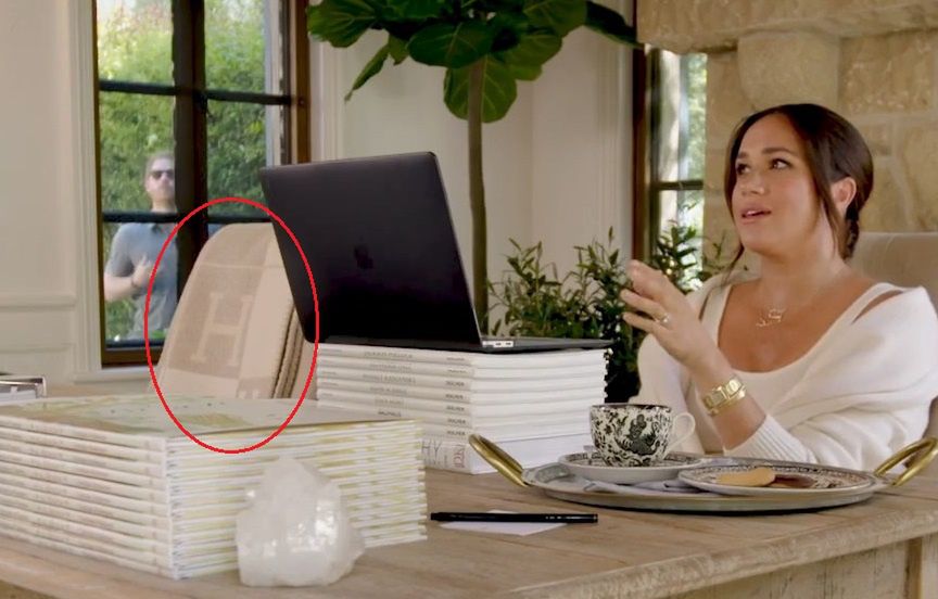 Meghan Markle i kocyk Hermes za ponad 4 tysiące złotych 