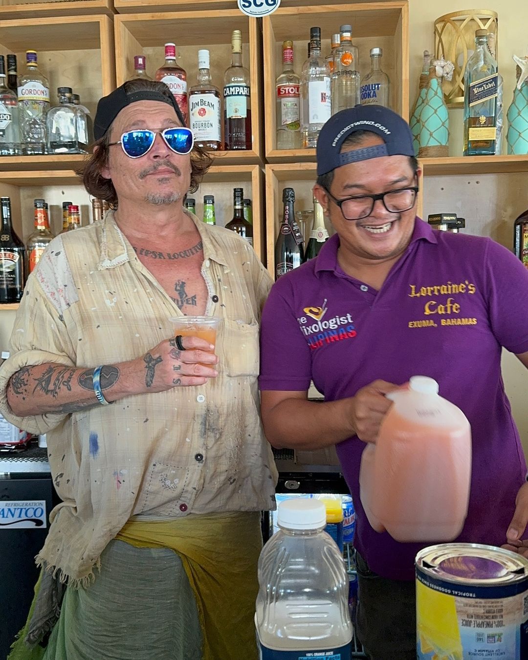 Johnny Depp visited a restaurant in the Bahamas.