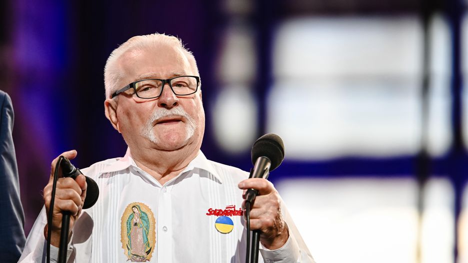 Akt oskarżenia w sprawie składania nieprawdziwych zeznań przez byłego prezydenta Lecha Wałęsę wraca z sądu do prokuratury