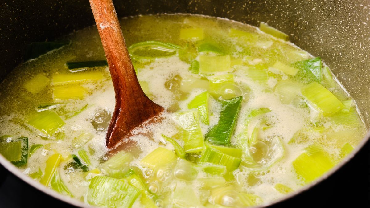 Zupa krem z pora. Przyda się jeden konkretny dodatek