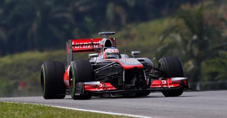 Kwalifikacje GP Malezji: Vettel najszybszy na mokrym torze