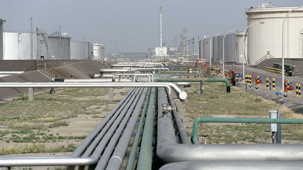 Kuwait's Mina Al Ahmadi Refinery And Oil Exporting Terminal
Mina Al Ahmadi Refinery and oil exporting terminal, 45 km south of Kuwait City is the main export terminal for Kuwait's oil industry and the nations principle economic driver, at the northern end of the Arabian Gulf, 1992. (Photo by Barry Iverson/Getty Images)
Barry Iverson