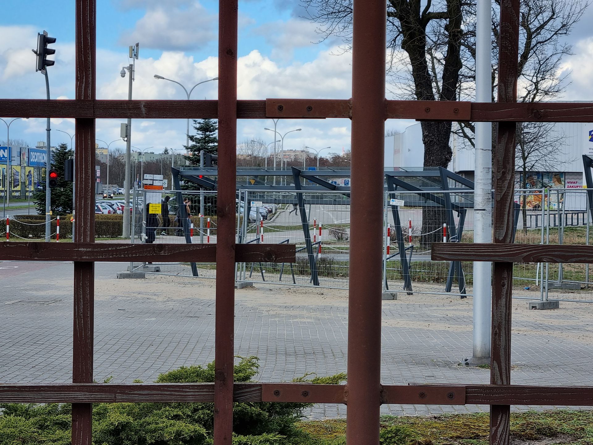 Samsung Galaxy S21 czy S21 Ultra - który tak naprawdę jest lepszy? Odpowiedź nie jest taka oczywista 73