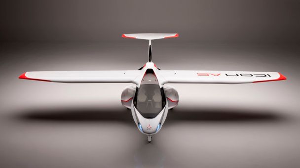 Icon A5 (fot. iconaircraft.com)