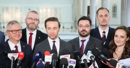 Pierwsze projekty już w Sejmie. Autorem Konfederacja