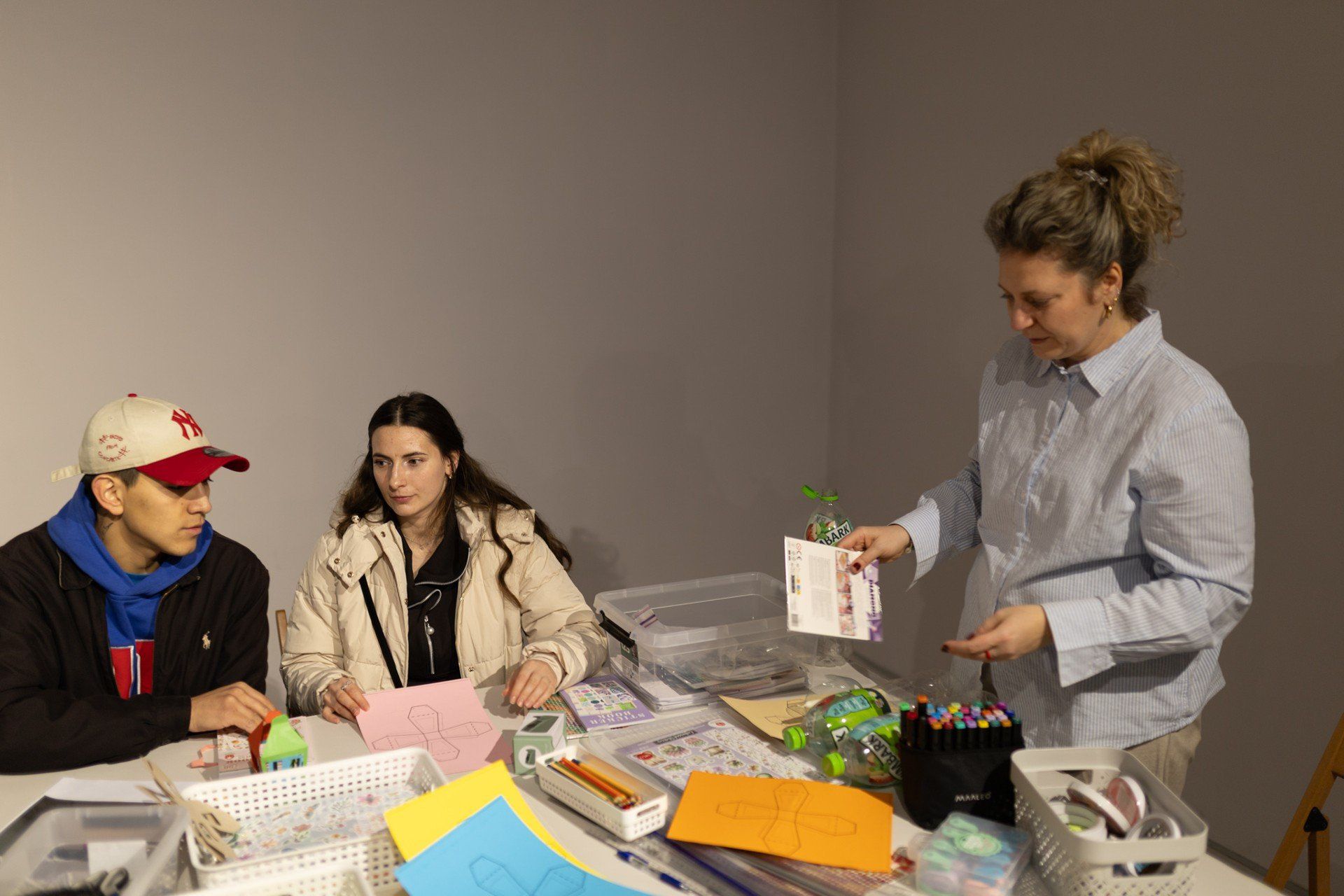 Warsztaty tworzenia lampionów w Bałtyckiej Galerii Sztuki Współczesnej.