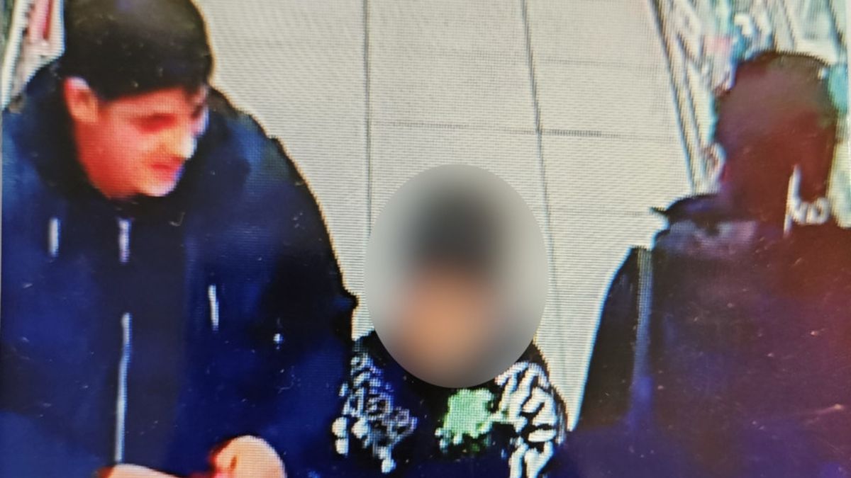 Policja poszukuje osób ze zdjęcia.