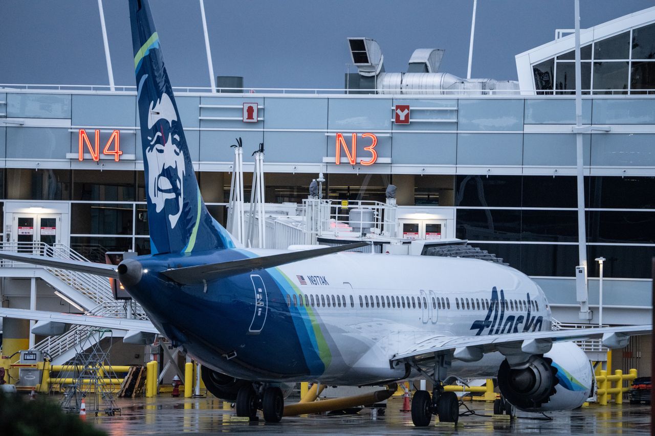 Boeing crisis deepens as FAA orders inspection of 170 planes following terrifying mid-air incident