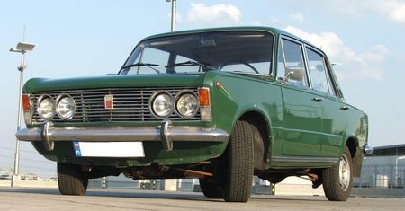 Prawda czy fałsz? Sprawdź, jak dużo wiesz o autach z PRL