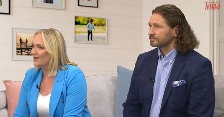 Tymczasem w TV Trwam: Dominika Chorosińska z mężem pouczają, JAK WYGRAĆ MAŁŻEŃSTWO. Takich ekspertów potrzebujemy? (WIDEO)